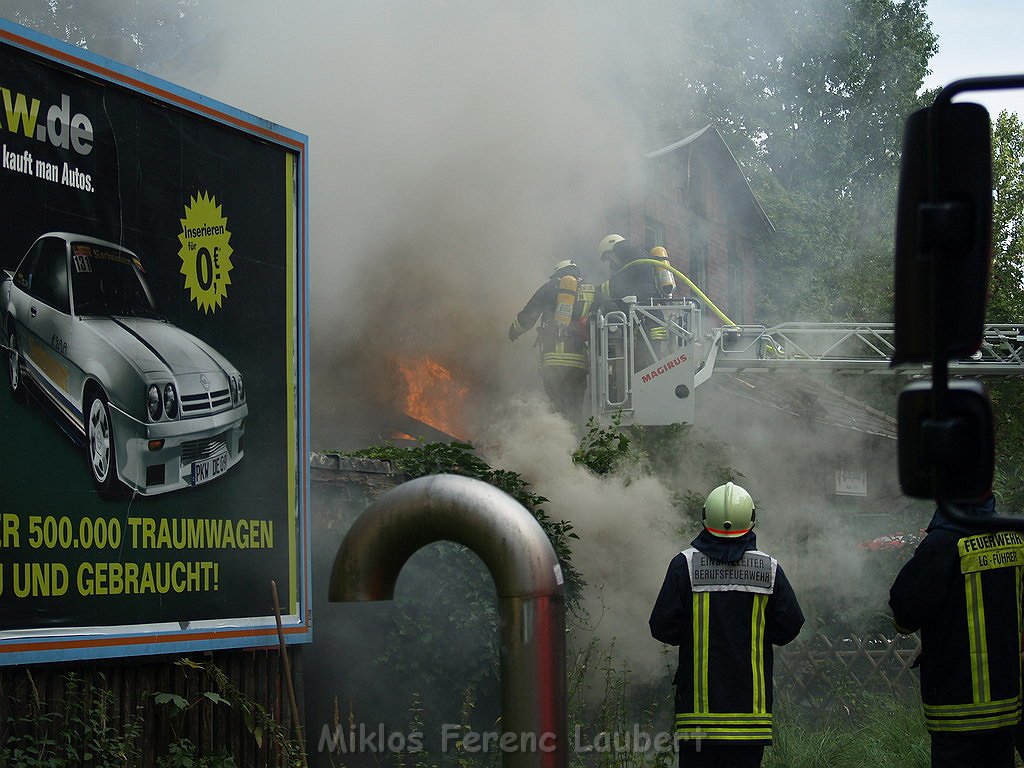 Brand Schuetzenhof Neusser Landstr P6156.JPG